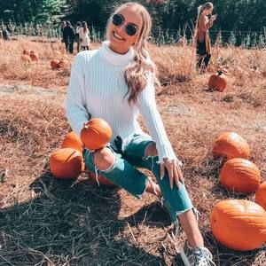 Meet your Posher, Julia